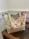 Floral Pattern Tote Bag: The Perfect Companion for Women on the Go!