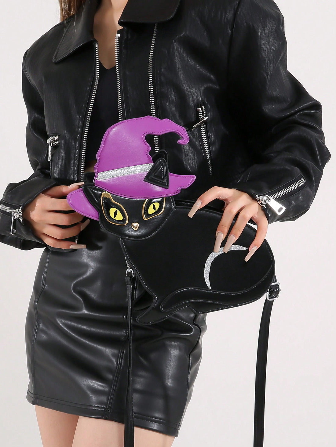Introducing our Girlish Kitty Personality Bag - the perfect accessory for parties, gifts, and shopping. Show off your unique style with this trendy and functional bag. Made to impress, it's a must-have for any fashion-forward individual. Get yours now and stand out from the crowd!