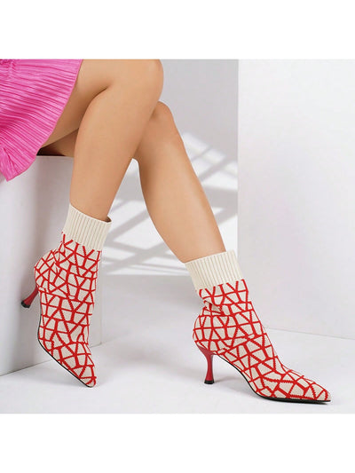 Chic and Cozy: Women's Fashionable Knitted Pointed Toe Short Boots