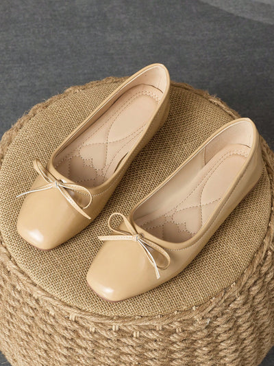 Chic Shallow Mouth Flat Shoes: Elevate Your Style with Bowknot Detail (Light Pink)