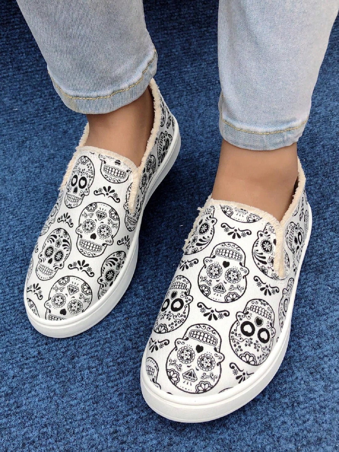 Introducing our Halloween Printed Slip-On Flat Sneakers, providing the perfect blend of comfort and slip-resistance for all your casual sports needs. With a fun Halloween print and a comfortable fit, these sneakers are a must-have for any fashion-forward athlete looking for reliable performance.