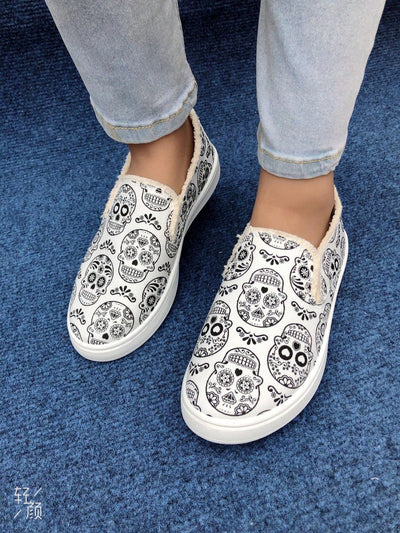 Halloween Printed Slip-On Flat Sneakers: Comfortable and Anti-Slip for Casual Sports