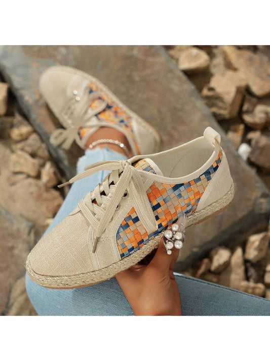 Expertly crafted with a vintage linen rope design, these summer shoes are both lightweight and breathable. Perfect for hot summer days, these shoes offer superior comfort without sacrificing style. Enjoy the benefits of a cool and stylish footwear option for all your summer activities.