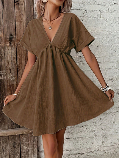 Chic and Stylish: Women's Batwing Sleeve V-Neck Dress in Solid Color