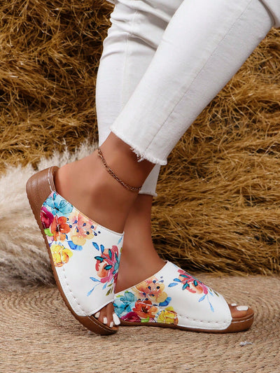 Chic Floral Printed Flat Sandals: Your Must-Have for Summer