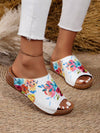 Chic Floral Printed Flat Sandals: Your Must-Have for Summer