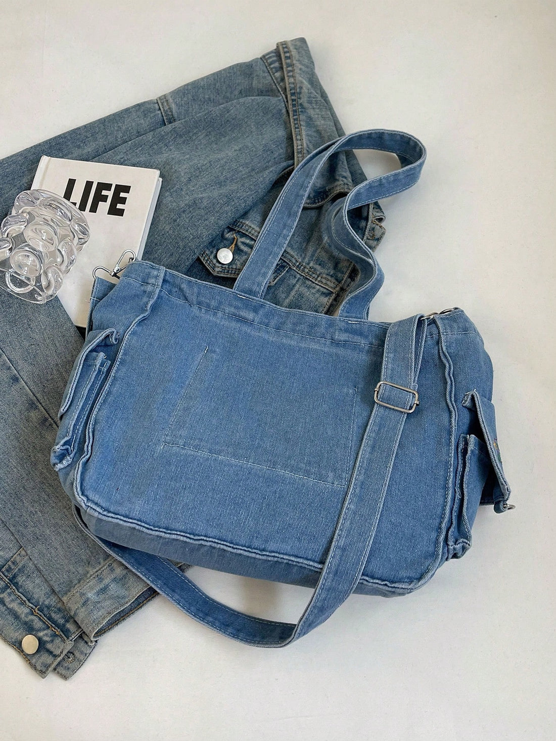 Style Chain Letter Tote: The Ultimate Street Style Shoulder Bag