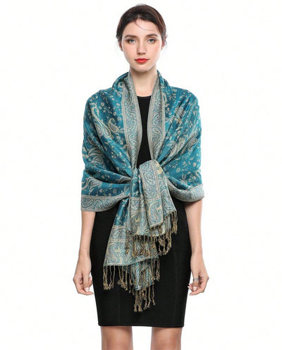 Chic Paisley Jacquard Scarf with Fringe: The Perfect Versatile Accessory