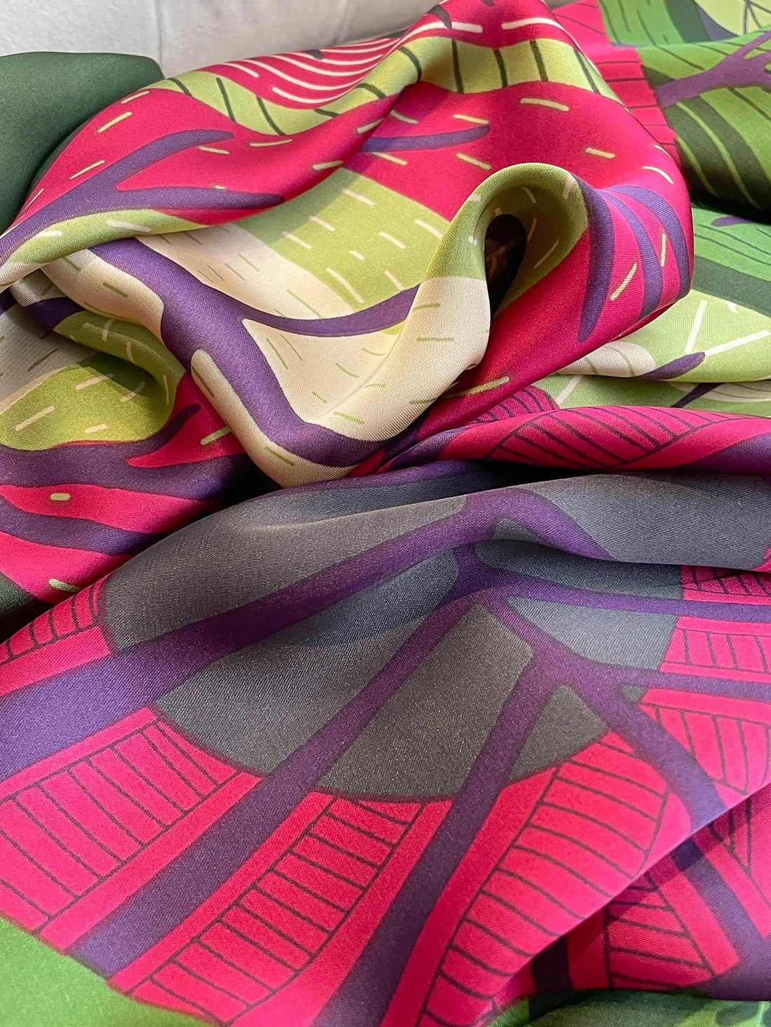 This Boho Elegance scarf features a unique tree print design that exudes effortless weekend style. Made with high-quality materials, this scarf provides both comfort and fashion. Add a touch of bohemian elegance to any outfit with this versatile accessory.