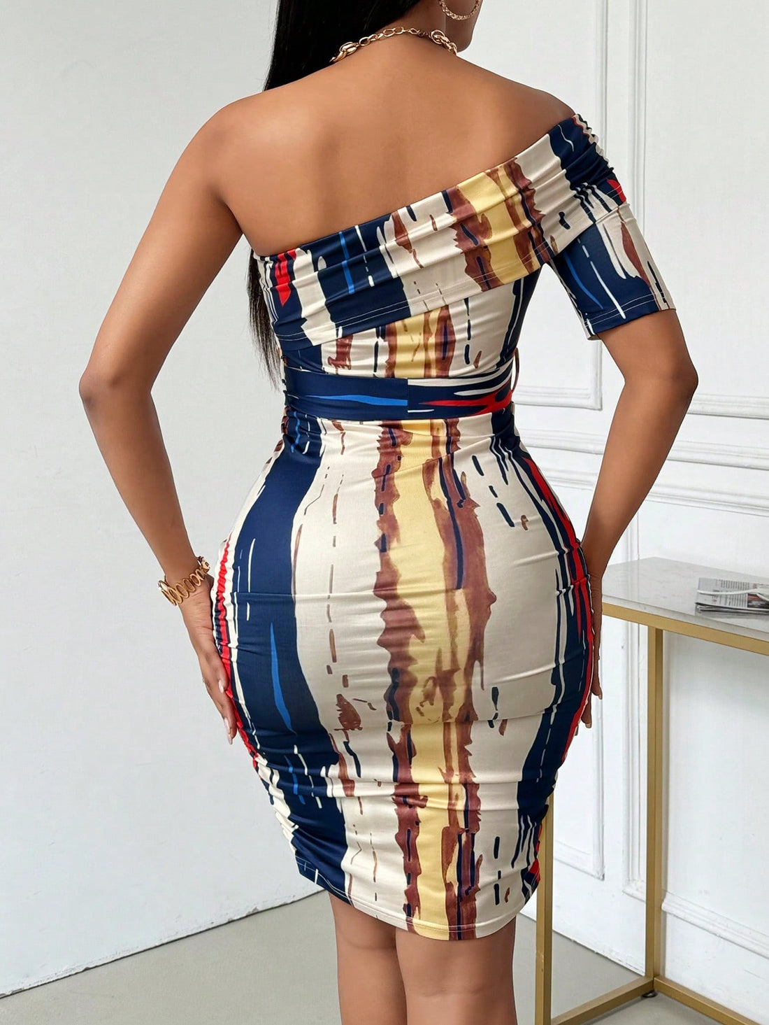 Turn heads this season in our breezy summer midi dress—the perfect blend of chic and effortless. The trendy open-shoulder design keeps things cool and flirty, while the cinched waist belt creates a flattering silhouette that'll have you feeling confident all day long. Whether you're heading to brunch, a garden party, or a casual evening out, this versatile piece transitions seamlessly from day to night. Soft, breathable fabric ensures you stay comfortable even when the heat is on. Your new go-to dress await