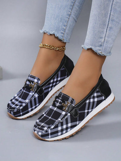 Stylish and Comfortable Black Plaid Plus Size Slip-On Sneakers with Elegant Chain Design for Women