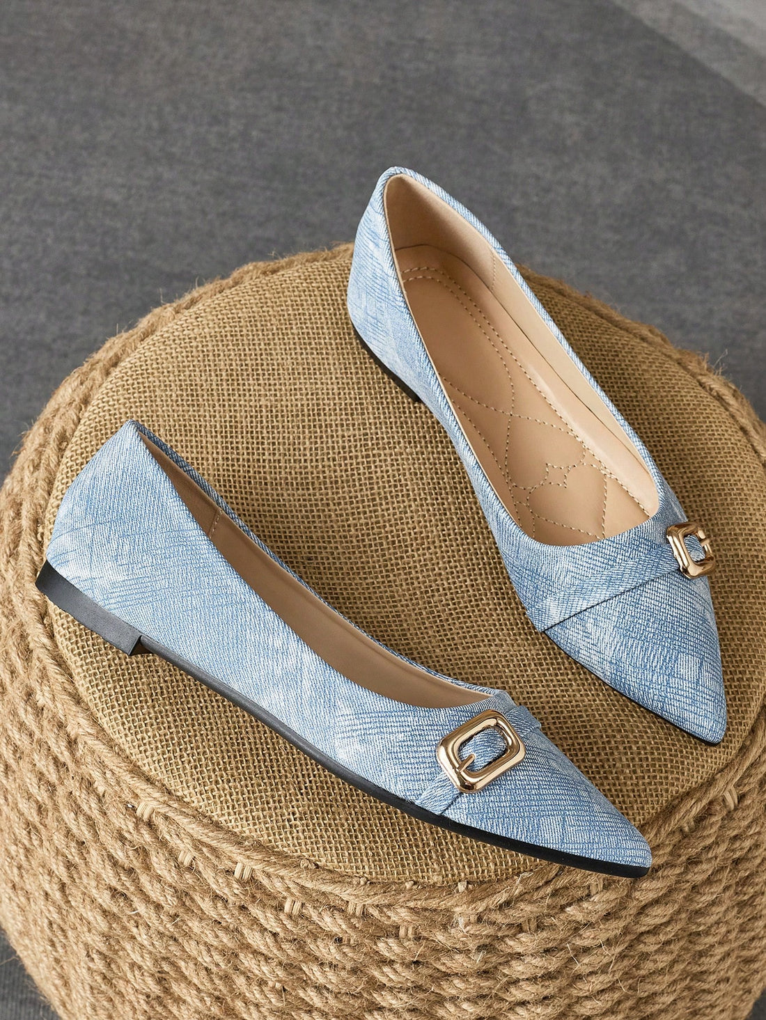 These stylish purple pointed toe flat shoes are perfect for dancing, parties, and outdoor activities. Featuring a buckle strap, these shoes offer both style and security. Made with high-quality materials, these shoes are durable and comfortable for long wear.