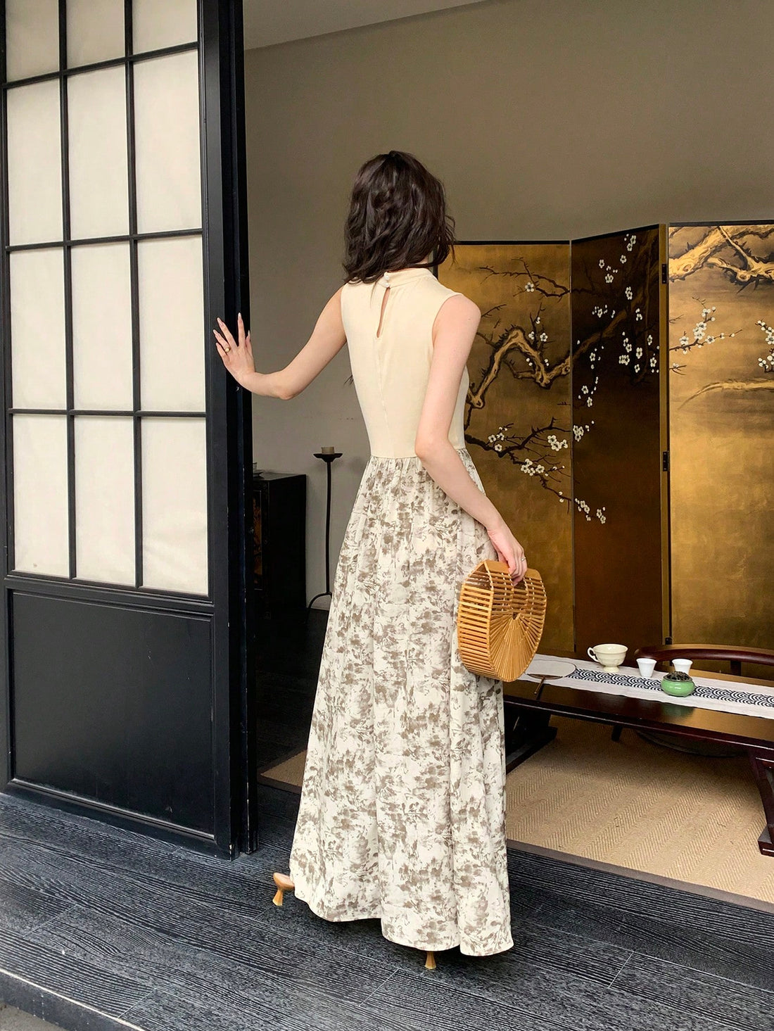 Step into charm with this Elegant Chinese Style Stand Collar Dress! Featuring a stylish patchwork print, its stand collar adds a touch of traditional flair while keeping things effortlessly chic. Perfect for turning heads at any event, this dress blends classic design with modern playfulness for a look that’s uniquely yours.