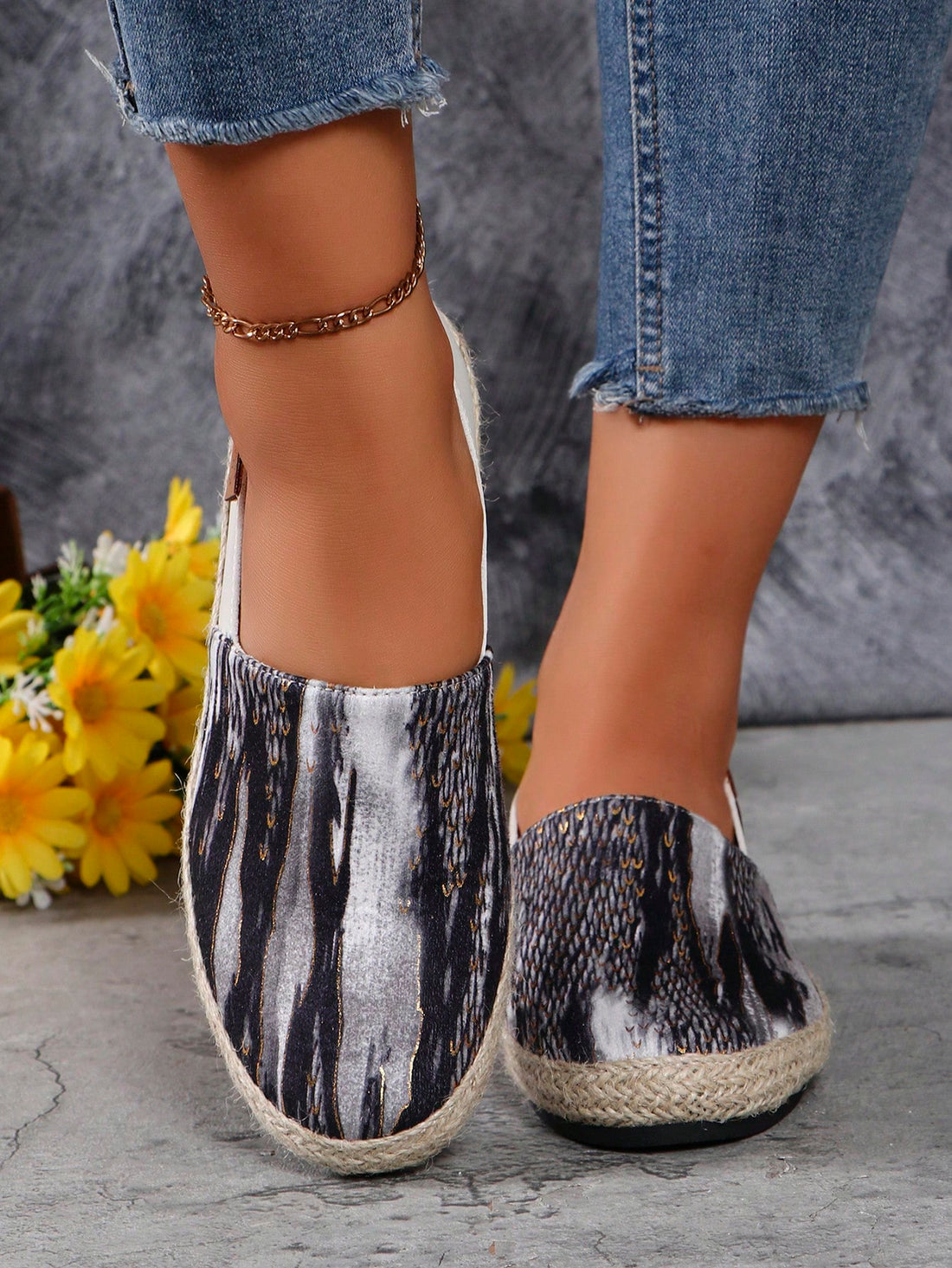 Expertly crafted for style and comfort, our Summer Linen Fisherman Loafers are the perfect addition to your wardrobe. Made from high-quality linen, these casual slip-on flat shoes offer both breathability and durability. Upgrade your shoe game this summer with our versatile and timeless design.