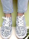 Stylish Skull Print Lace-Up Sneakers: Perfect for Halloween Fun!