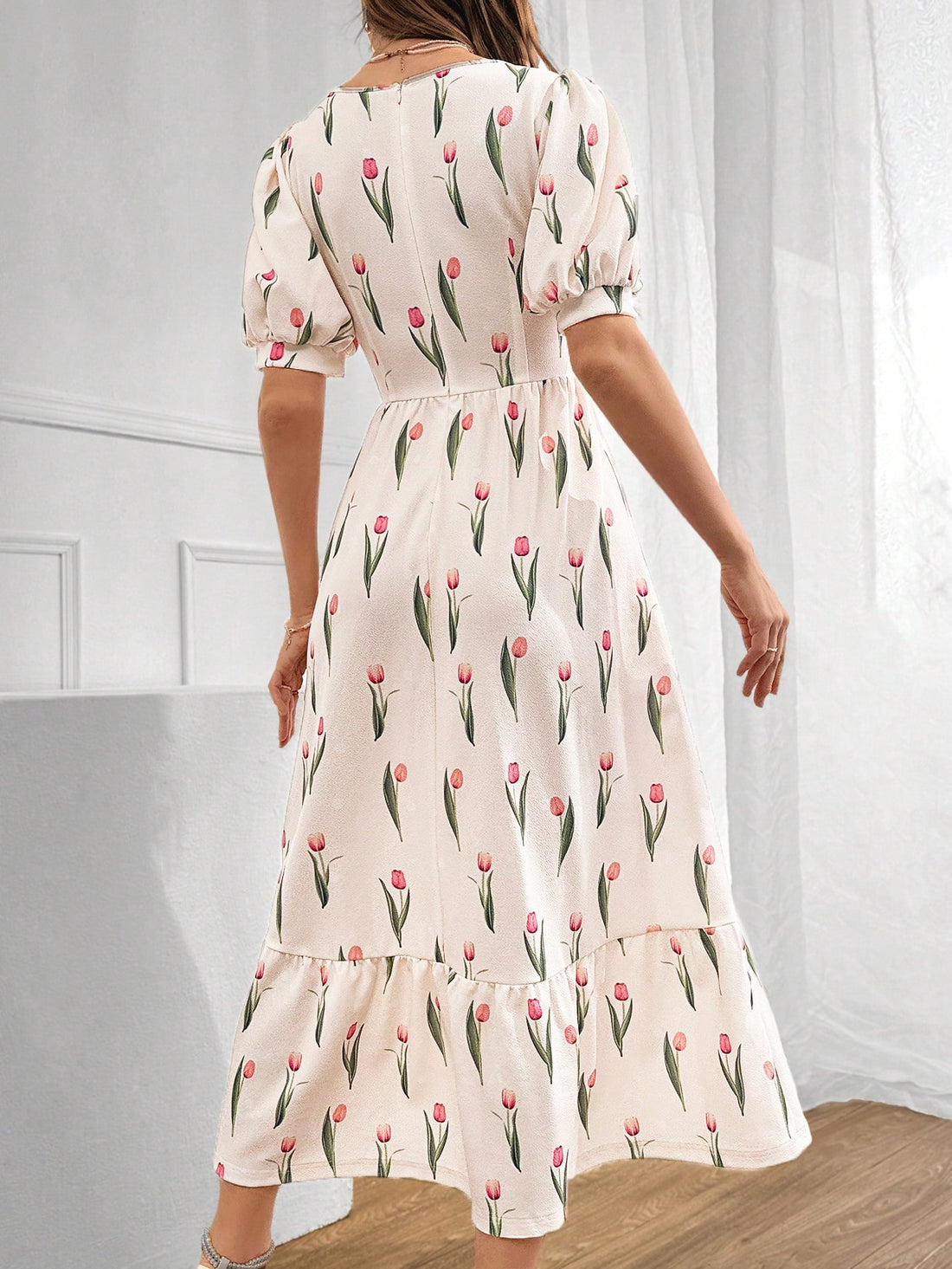 Introducing the Effortlessly Elegant dress - the perfect mix of style and comfort for every occasion. With its stunning floral print and flattering puff sleeves, this dress will elevate your wardrobe. Made to effortlessly enhance your elegance, this dress is a must-have for any fashion-forward individual.