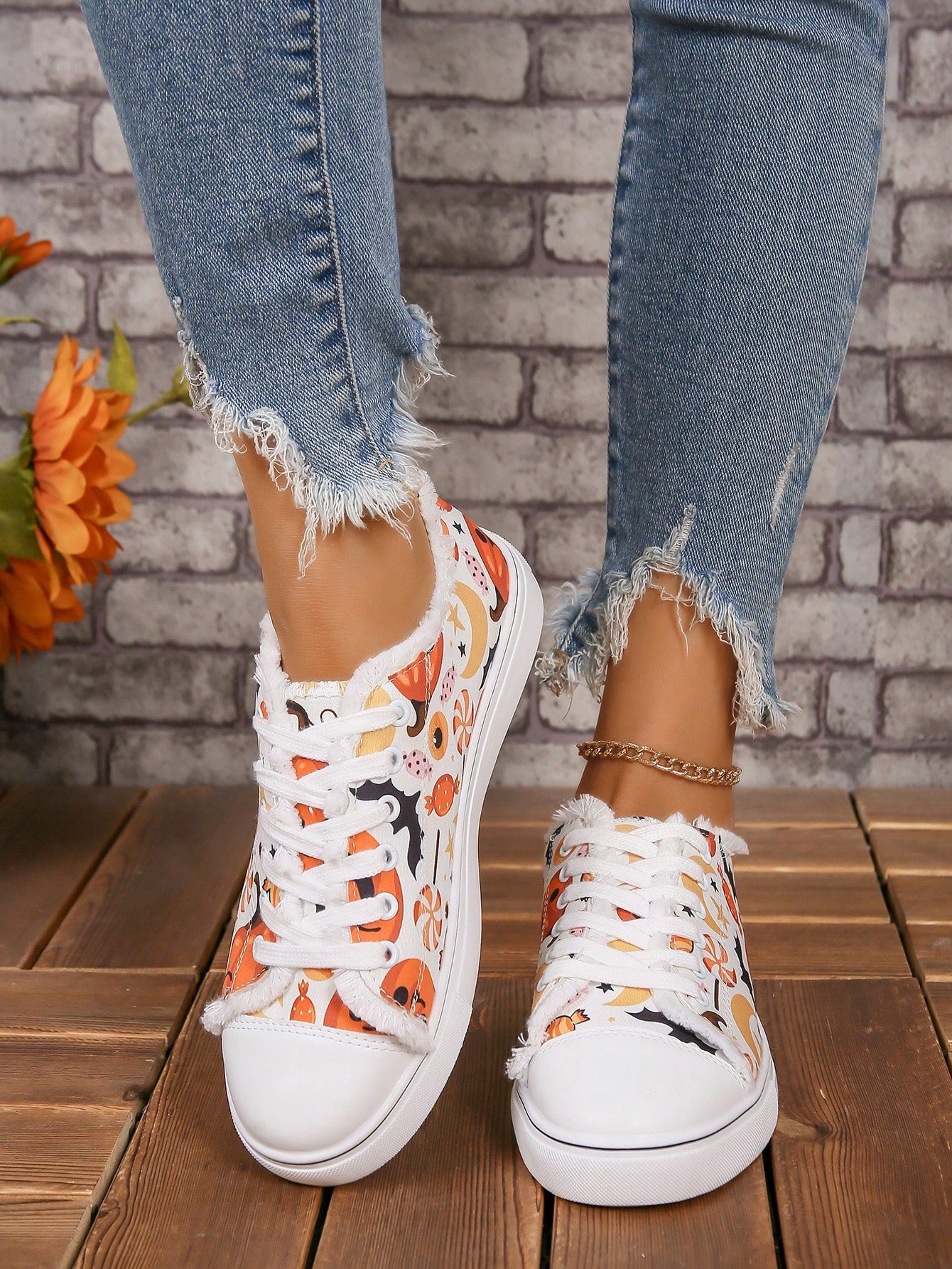 Introducing our 2024 New Arrivals! Get spooky in style with our Halloween Pattern Plus Size Canvas Sneakers for Women. Designed with comfort and fashion in mind, these sneakers feature a trendy pattern and are available in plus sizes for all women. Elevate your shoe game this Halloween.