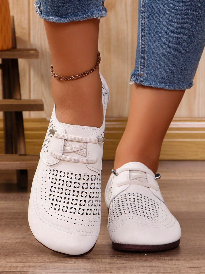 Women Summer Vintage Leather Hollow Out Solid Flat Shoes main image 1
