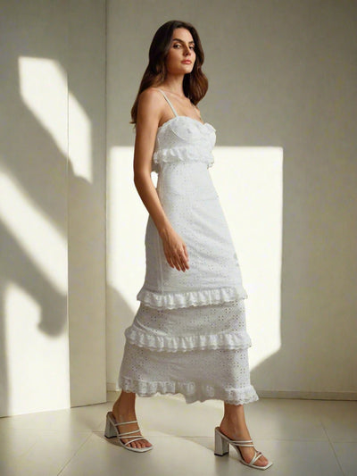 Enchanting Elegance: Anewsta White Lace-Trimmed Slit Cami Cake Dress