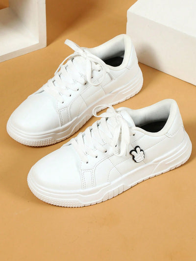 Versatile White Sneakers: The Perfect Footwear for Festive Parties, Street Walking, and Daily Wear