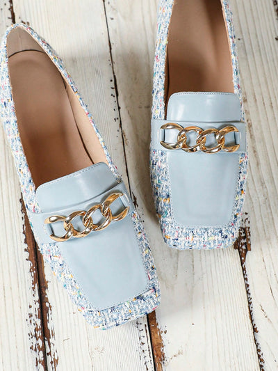 Chic and Comfortable: Outdoor Women's Flats with Stylish Metal Buckle Detail