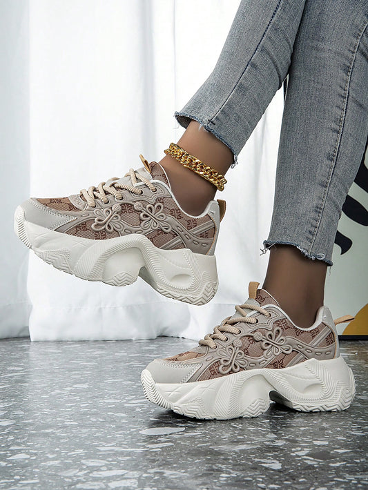 Stylish Sporty Mesh Chunky Sneakers - Perfect for Summer Vacation