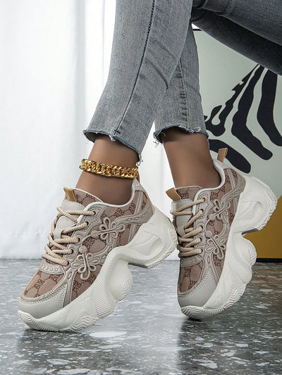 Stylish Sporty Mesh Chunky Sneakers - Perfect for Summer Vacation