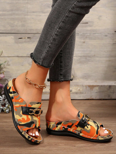 Summer Chic: Lace-Up Wedge Sandals with Waterproof Platform