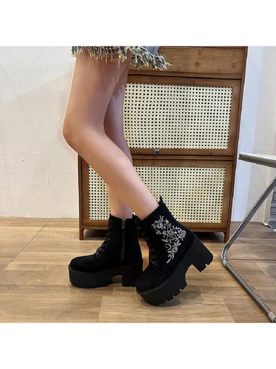 Elevate Your Style with Women's Chunky Heel Lace-Up Boots