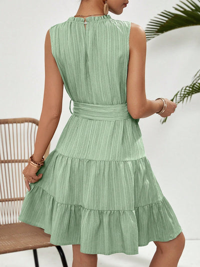 Relax in Style: Sleeveless Solid Color Vacation Casual Dress