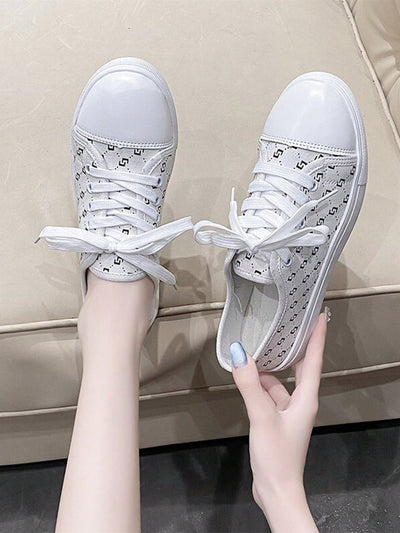 Campus Chic: White Lace-Up Plus Size Sneakers for Casual Sports Style