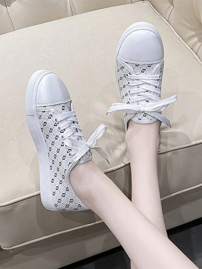 Campus Chic: White Lace-Up Plus Size Sneakers for Casual Sports Style