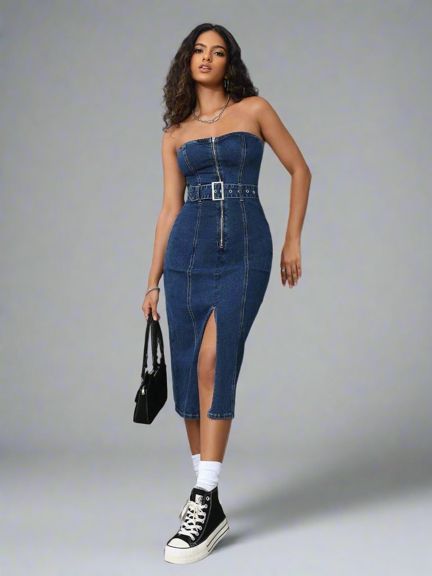 Elevate your style with our Chic and Sassy Petite Denim Strapless Dress. The sleek, zipper detail adds a touch of edginess to this classic design. Perfect for any occasion, this dress is both comfortable and fashionable, making it a versatile addition to any wardrobe.