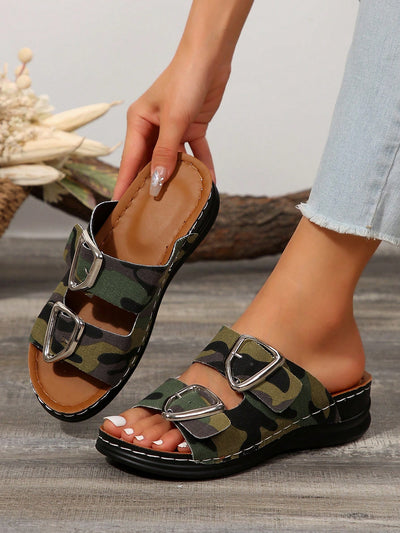 Summer Chic: Lace-Up Wedge Sandals with Waterproof Platform