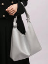 Chic French Retro Shoulder Bag: Stylish & Spacious Tote for Women