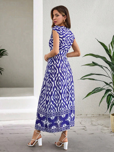 Chic Summer Vibes: Printed Vacation Dress for Effortless Style