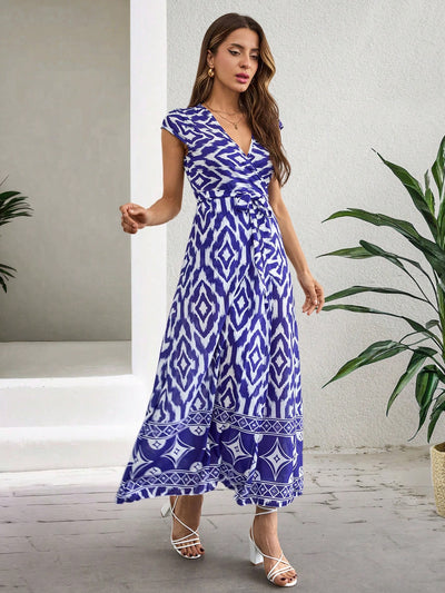 Chic Summer Vibes: Printed Vacation Dress for Effortless Style