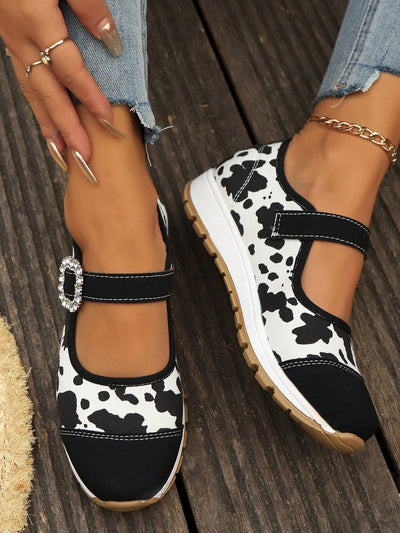 Summer Chic: Pastoral Cow Print Flat Loafers for Plus Size Ladies