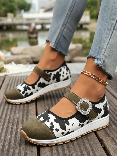 Summer Chic: Pastoral Cow Print Flat Loafers for Plus Size Ladies