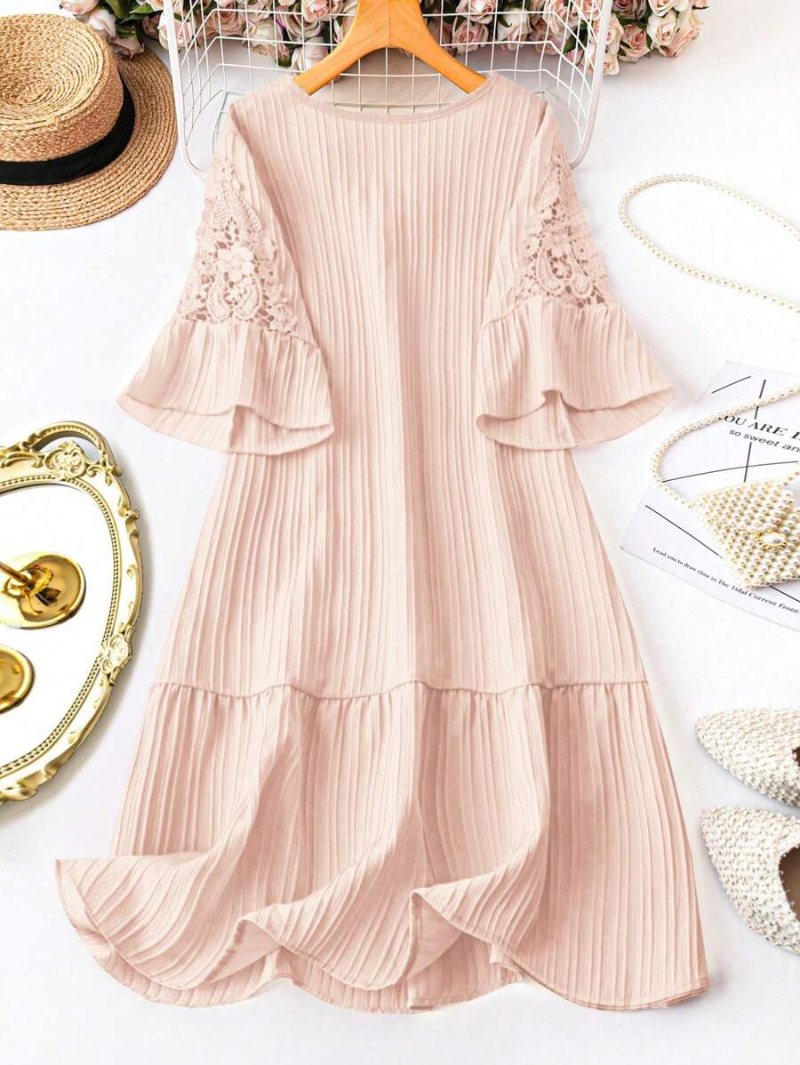 Step out in style and comfort with this playful plus size dress! Featuring short sleeves and a solid color design, it’s perfect for everyday adventures or casual outings. Flattering and easy to wear, this dress brings a fun, confident vibe to your wardrobe while keeping things effortlessly chic.