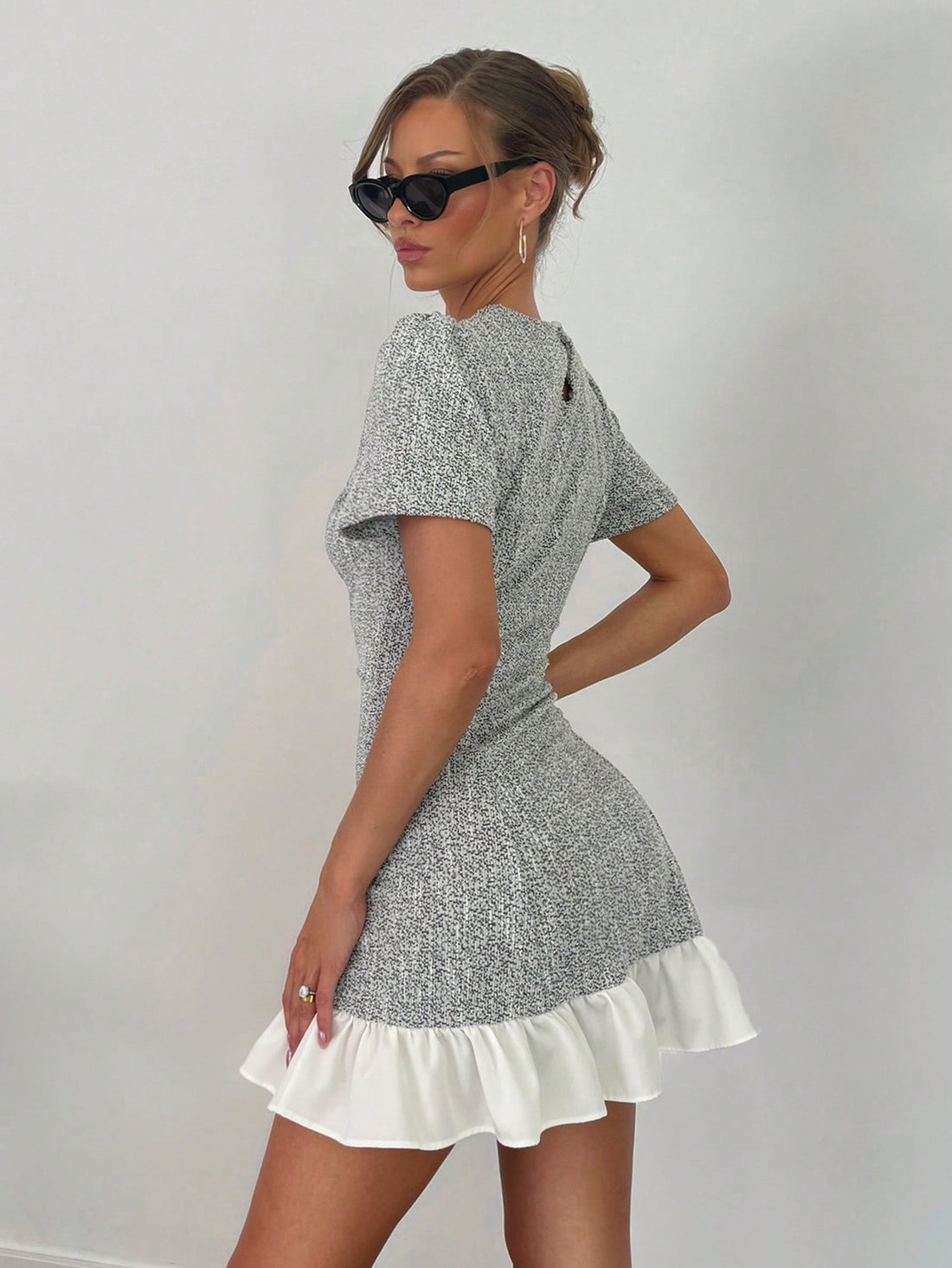 Step into spring and summer with this Elegant Ruffled Peplum A-Line Dress, designed to brighten your workdays and casual outings. Its playful ruffled peplum adds a flirty flair, while the flattering A-line silhouette ensures comfort and style all day long. Perfect for those who love a mix of sophistication and fun in their wardrobe!