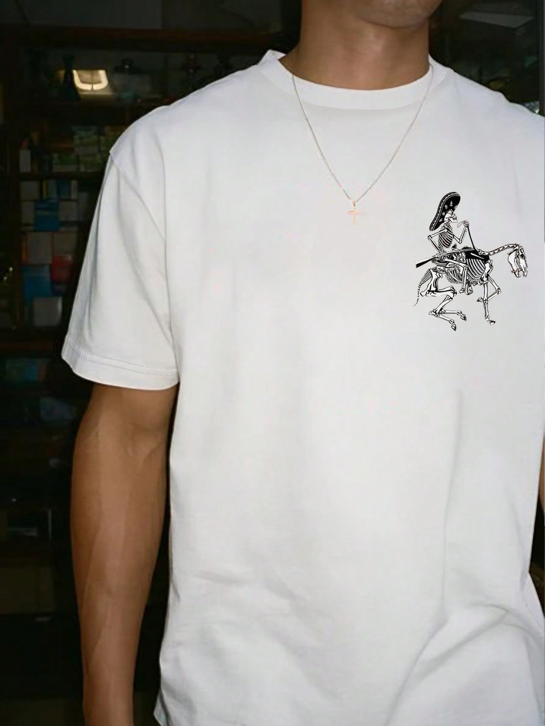 Experience classic and modern comfort with our Men's Simple Print Crew Neck Short Sleeve T-Shirt. Crafted from ultra-soft fabric, this shirt offers superior comfort while the simple print adds a touch of style. Perfect for everyday wear, this shirt is a must-have for the modern man.