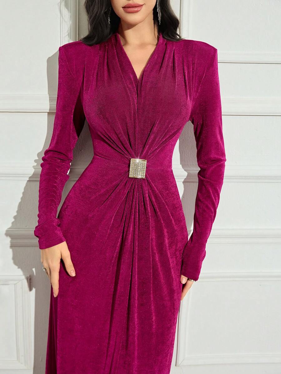 Elevate your evening wardrobe with this stunning rhinestone-embellished long dress. Crafted for spring and autumn occasions, it features elegant gathered detailing and a sophisticated slit that adds movement and allure.