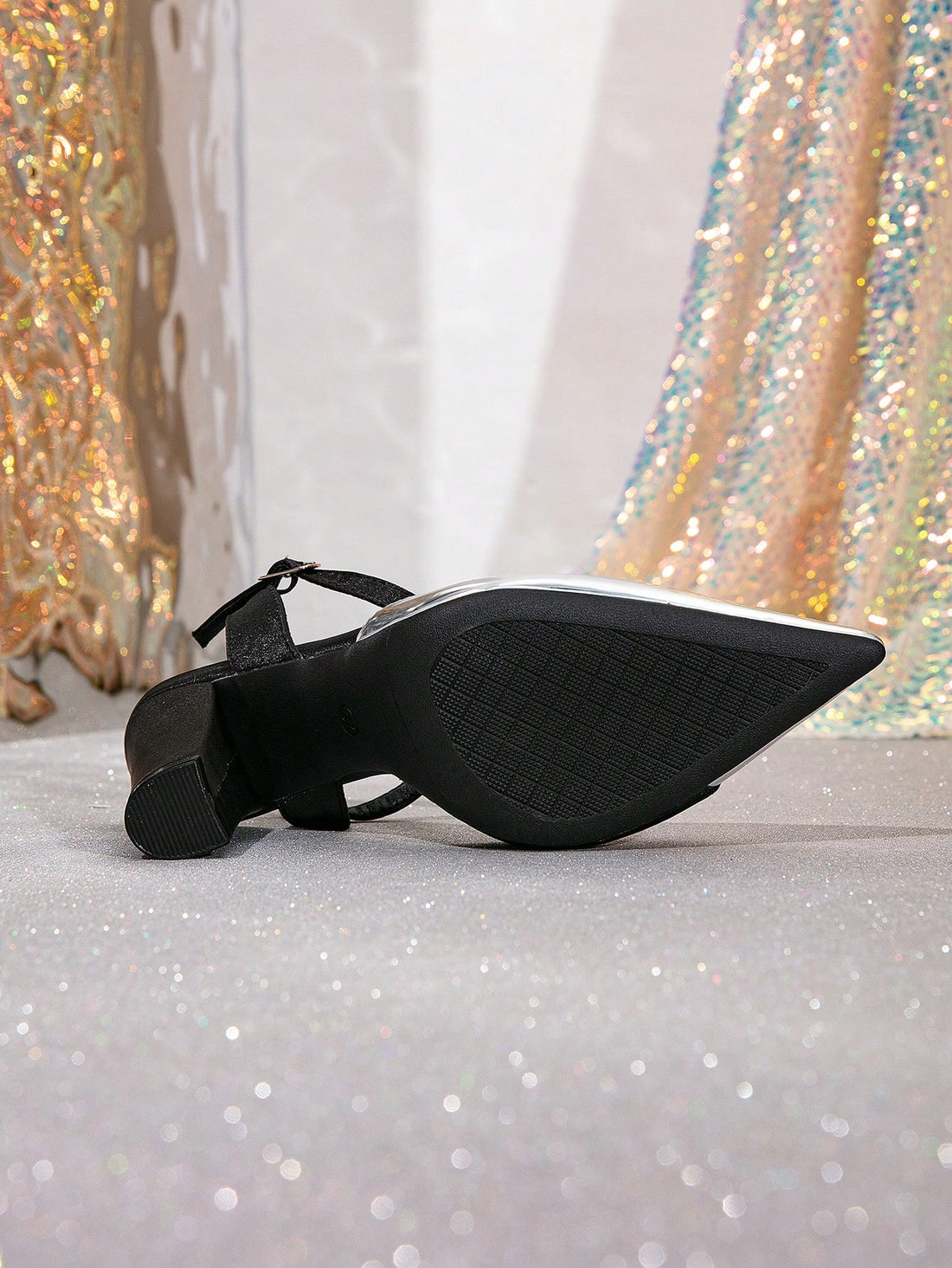 The 2024 Spring Silver Mix pumps offer a versatile style with a chunky heel design, perfect for any occasion. With a comfortable high heel, these pumps provide both style and functionality. Elevate your outfit with a touch of silver and stay on trend for the spring season.