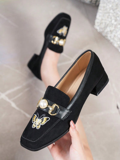 Classic Comfort: Women's Retro British Style Loafers for All Seasons