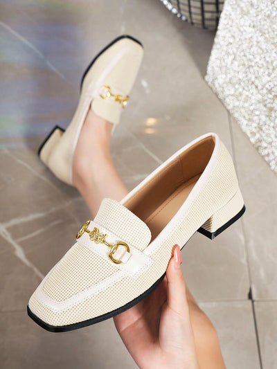 Classic Comfort: Women's Retro British Style Loafers for All Seasons