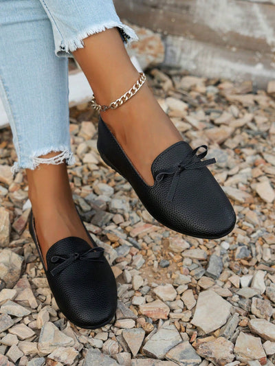 Chic Bowknot Flat Shoes: Stylish Slip-Ons for Women