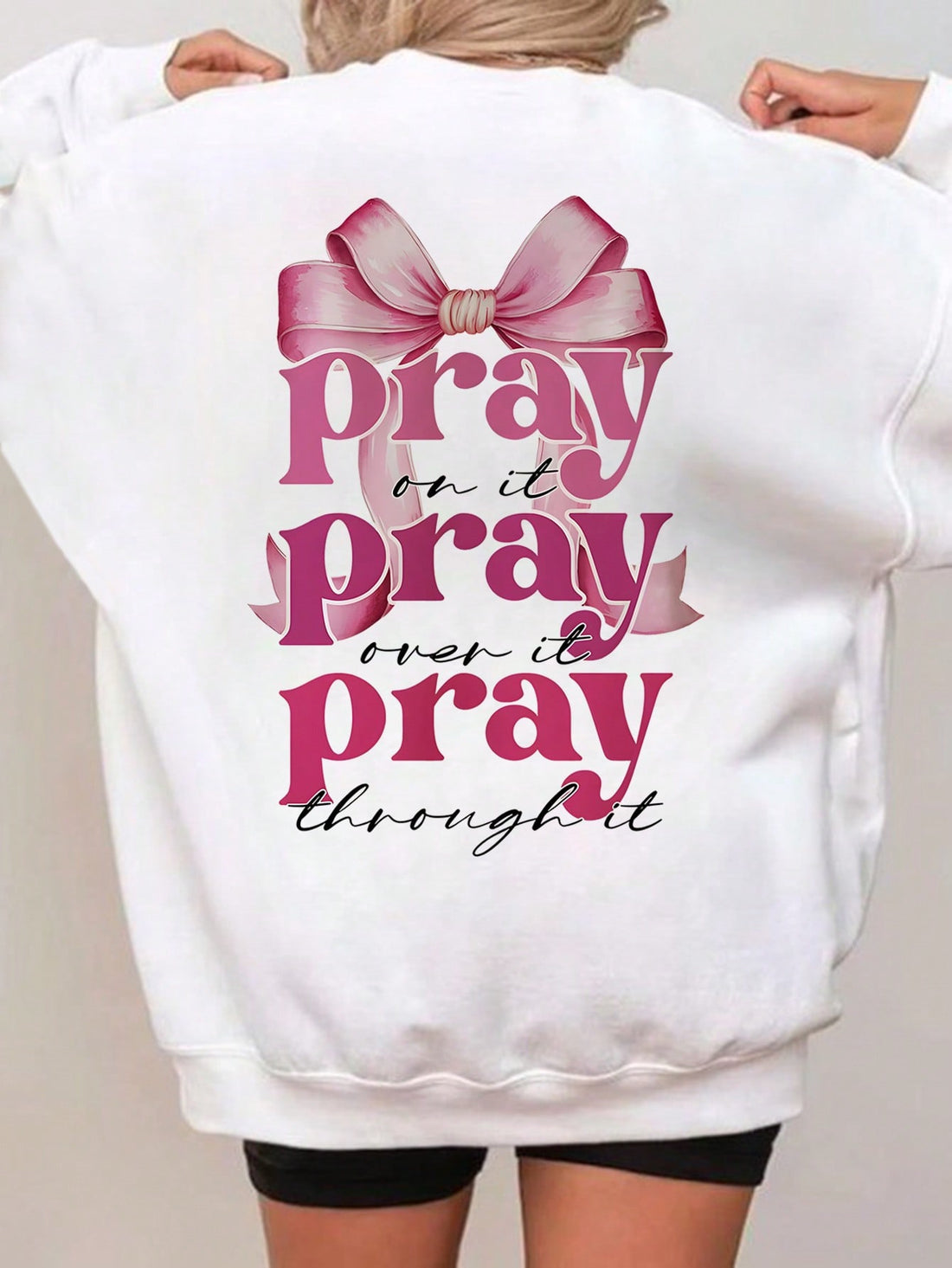 Stay stylish and comfortable this autumn with our Cozy Bow-Detail Long Sleeve Sweatshirt. With its elegant bow detail and long sleeves, this sweatshirt effortlessly adds a touch of sophistication to your casual look. Made with soft and cozy fabric, it's perfect for keeping you warm and fashionable all season long.