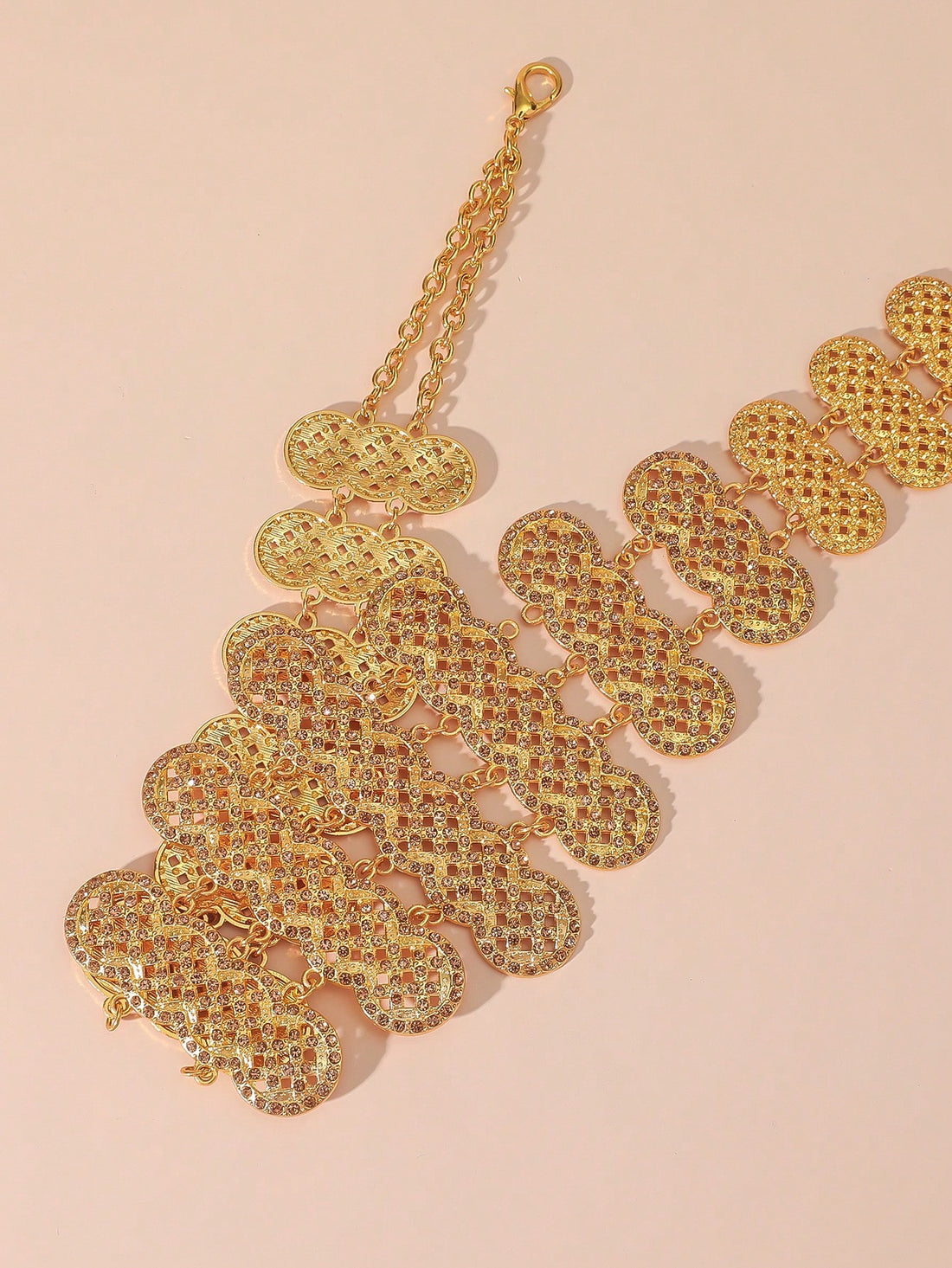 Add a touch of elegance to your special occasion with our Elegant Diamond-Shaped Gold Zinc Alloy Waist Chain. Made with high-quality materials, this waist chain is perfect for weddings and dances. Its unique diamond shape adds a touch of sophistication to any outfit. Elevate your style with this stunning accessory.