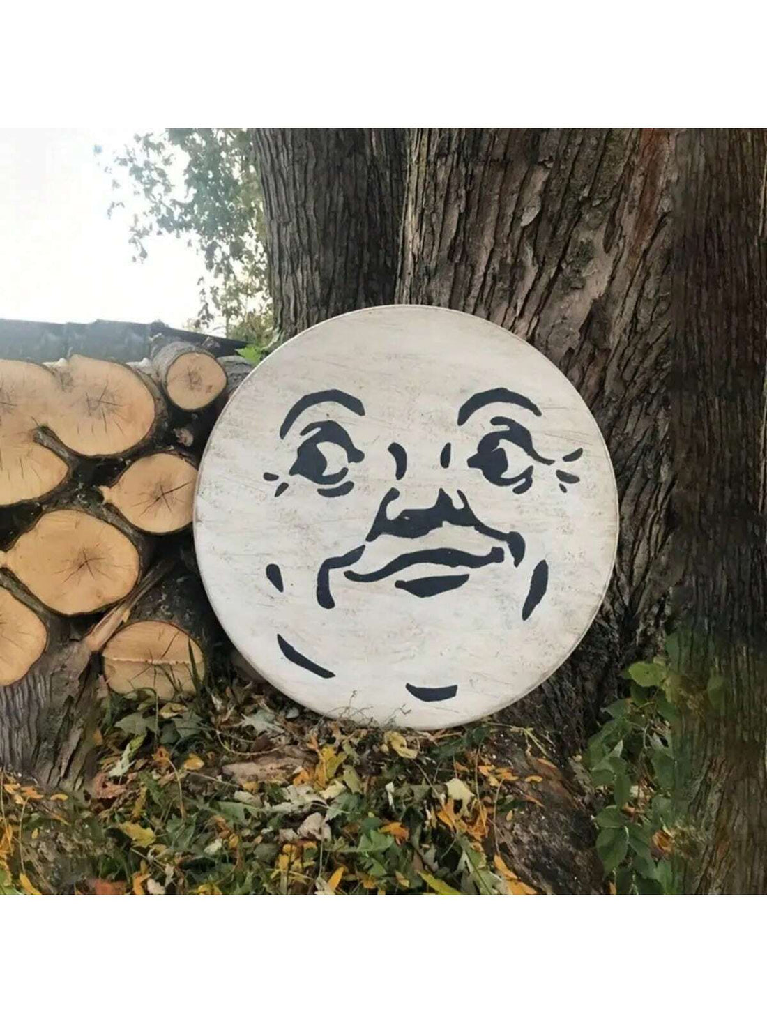 Enhance your autumn decor with our Vintage Man in the Moon Metal Sign. This rustic Halloween wall art is the perfect addition to any space, featuring a unique and vintage design that will add charm and character to your home. Crafted with quality metal material for long-lasting durability.